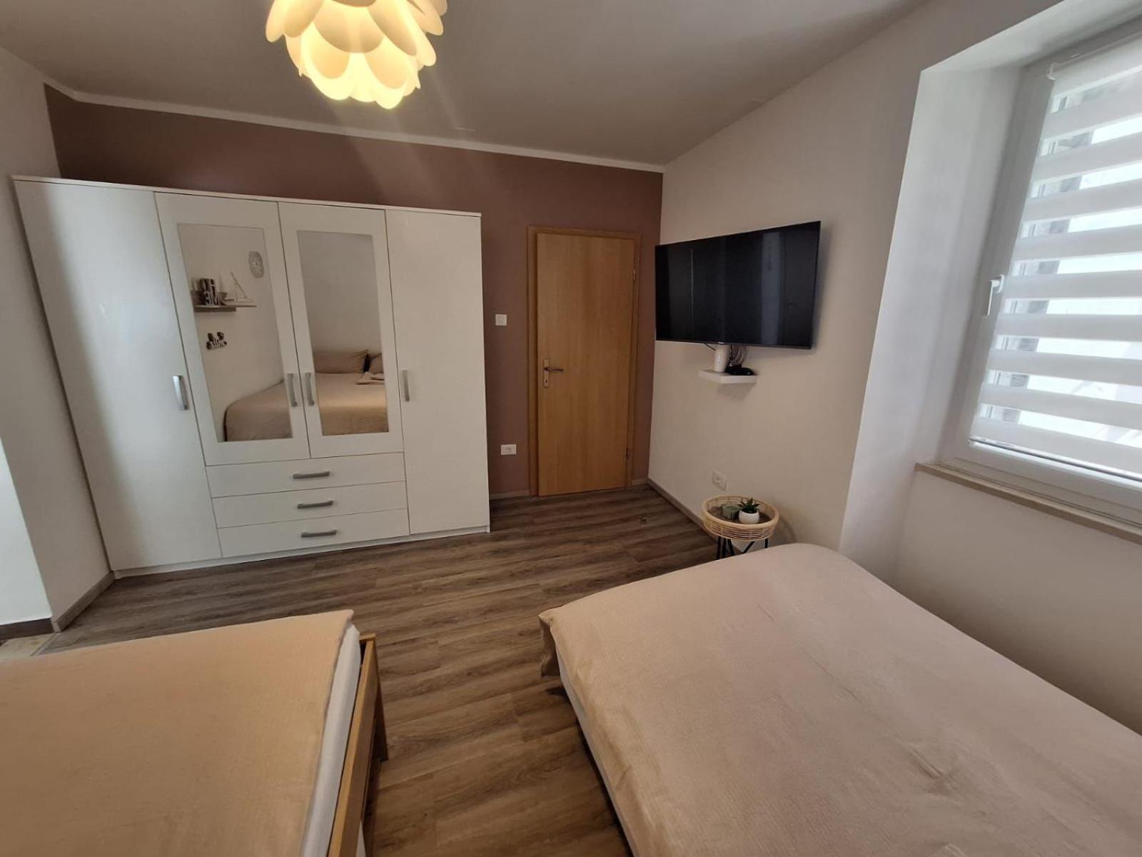 Apartma Pingo Koper Bagian luar foto